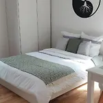La Apartment *